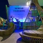 Nicholas Color 4*