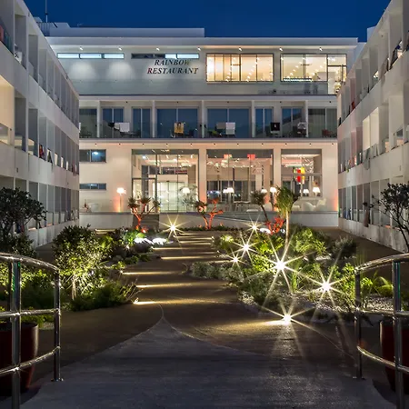 Nicholas Color Hotel