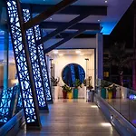 尼古拉斯彩色酒店 圣纳帕
