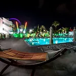 Nicholas Color Hotel 4*