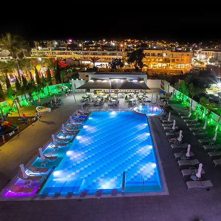 Nicholas Color Hotel 4*