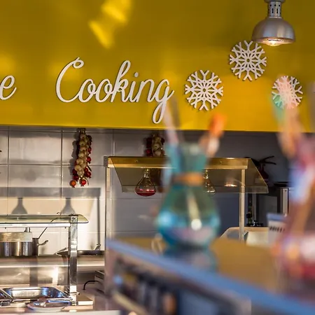 Nicholas Color Ξενοδοχείο