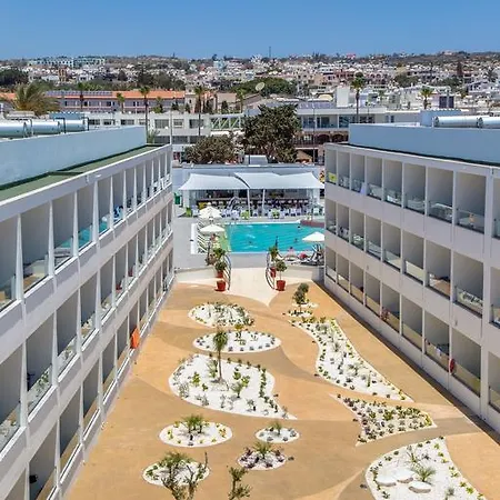 Hotel Nicholas Color