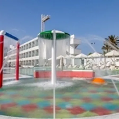 Nicholas Color Hotel