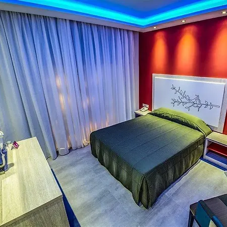 Nicholas Color Hotel 4*