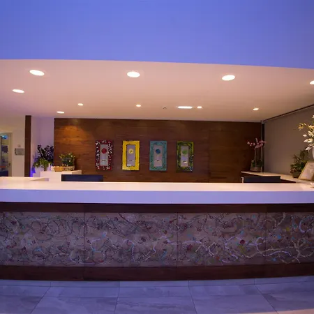 Nicholas Color Hotel 4*