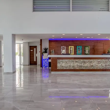 Ξενοδοχείο Nicholas Color