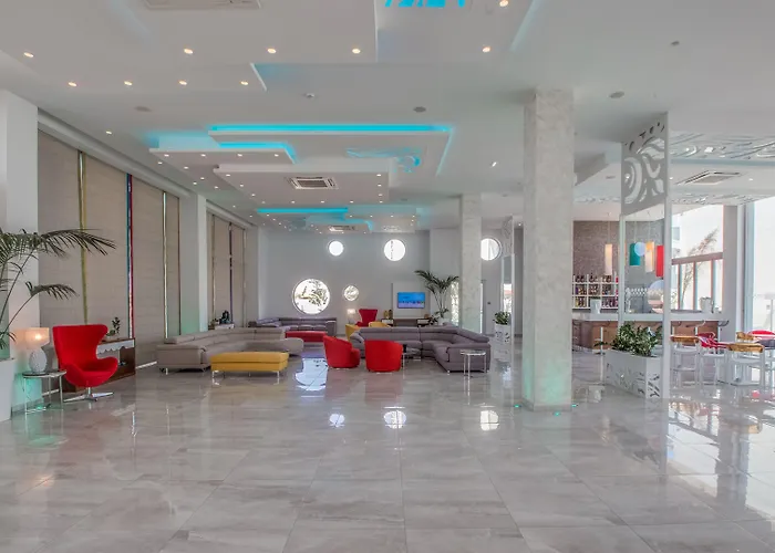 Hotel Nicholas Color