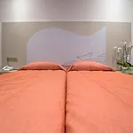 Nicholas Color Otel