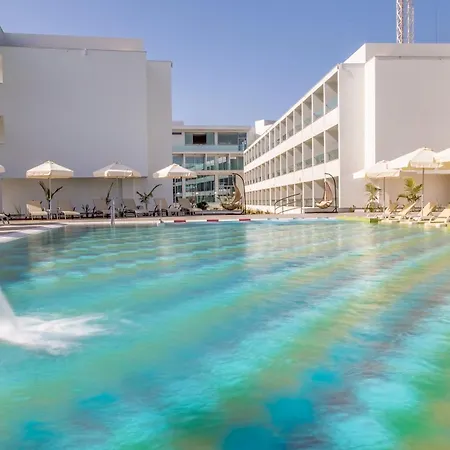 Hotel Nicholas Color