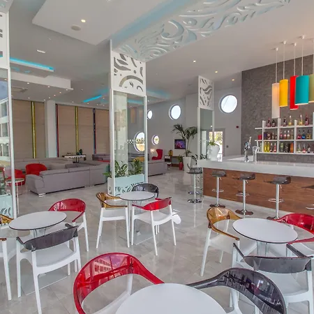 Nicholas Color Hotel