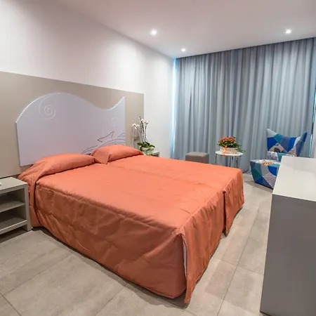 Nicholas Color Agia Napa