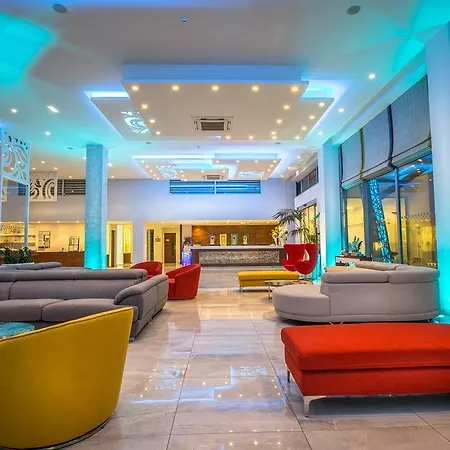 Hotel Nicholas Color