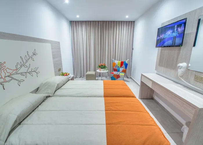 Nicholas Color Aya Napa