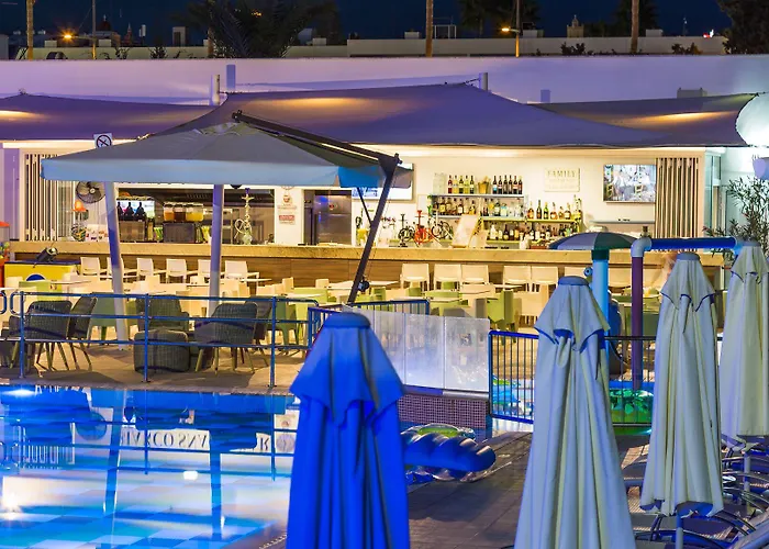 Hotell Nicholas Color