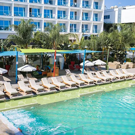 Nicholas Color Hotel 4*