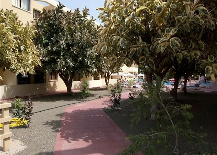 Hotel Nicholas Color