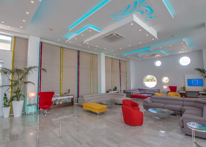 Nicholas Color Hotel