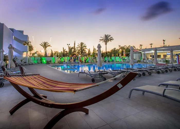 Hotel Nicholas Color 4*