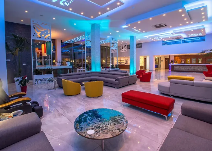 Nicholas Color Hotel 4*